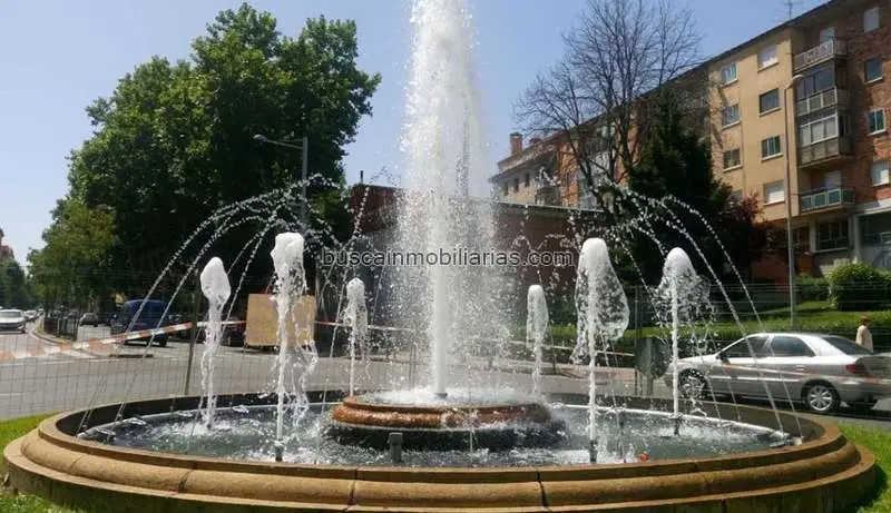 Piso en venta en Segovia centro: 4 dormitorios, 2 baños y garaje opcional