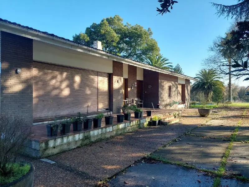 Venta Chalet con Piscina y Parcelas en Lugones Oviedo
