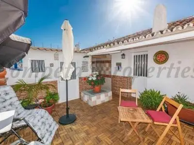 Casa Adosada Reformada 3 Dormitorios Nerja