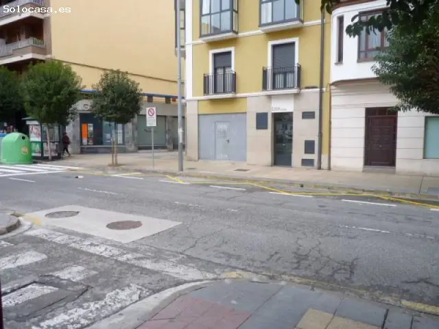 Local Comercial 295m2 Centro Estella Salida Humos