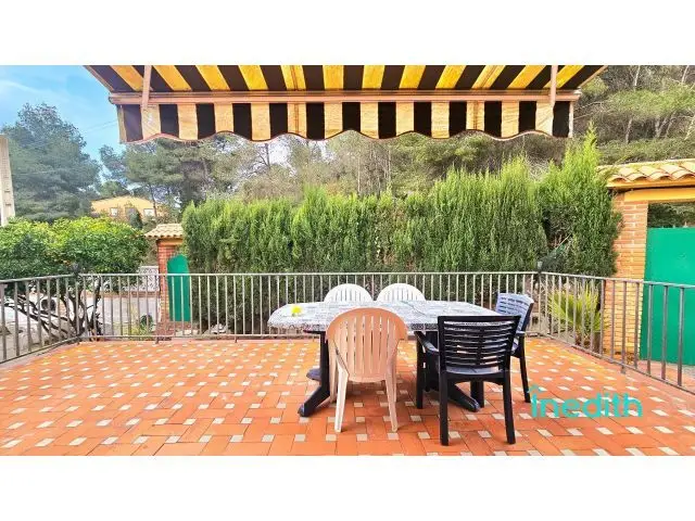 Bonita casa en parcela amplia en Urbanización Mas Romeu Calafell La Platja de Calafell