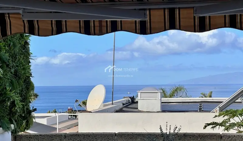 Dúplex en El Madroñal Fañabe con Jacuzzi y Vistas al Mar