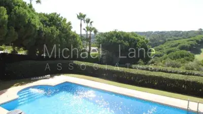 Villa de Lujo en Sotogrande Alto con Vistas al Mar