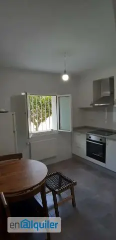 Piso estudiantes Gorgullon Pontevedra 3 dormitorios Jardin