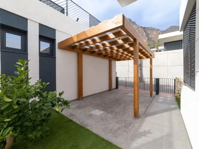 Chalet en Polop con Piscina y Club Social