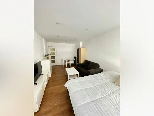 Habitacion Alquiler Pamplona Estudiantes Jovenes Profesionales