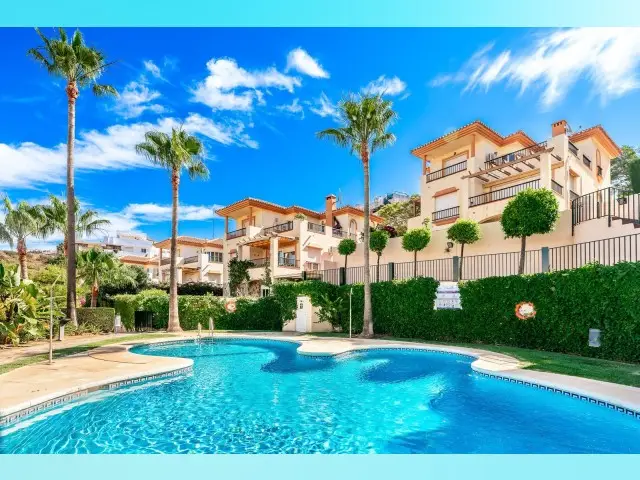 Casa-Villa de 4 Dormitorios en venta Costa del Sol, España