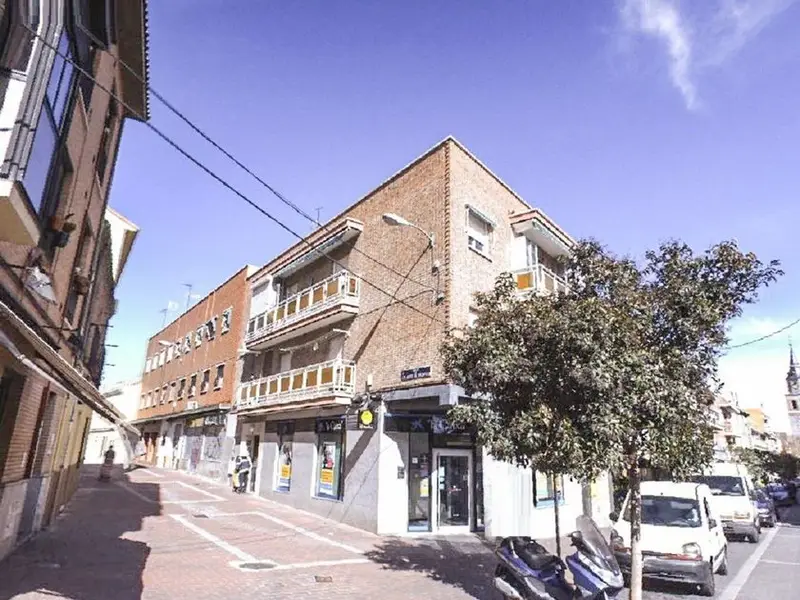 venta Local Comercial en Casco Historico de Vallecas, Madrid (3ALQMMADRIDC2-00585-0001ALTOSDESACERUELA)- Globaliza