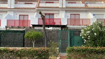 Casa Adosada en Nuevo Portil - 3 Dormitorios - Piscina - Golf