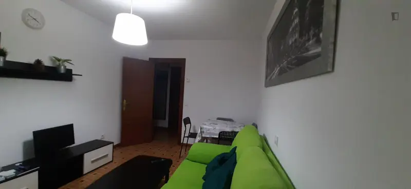Habitacion individual piso 3 habitaciones