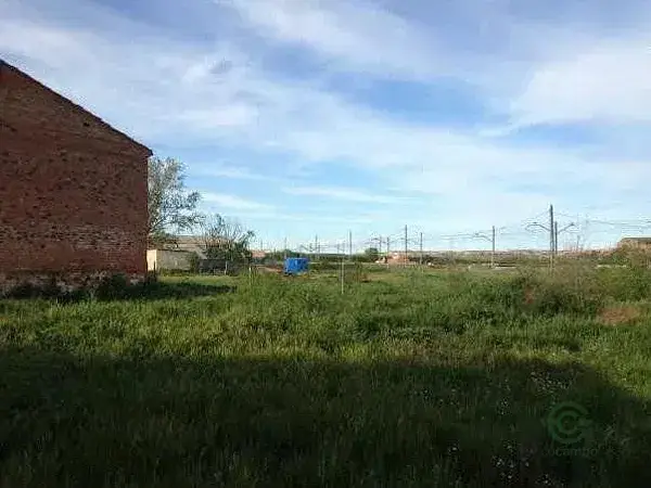 Suelo Urbano en Yunquera de Henares 3781m2 28 Viviendas