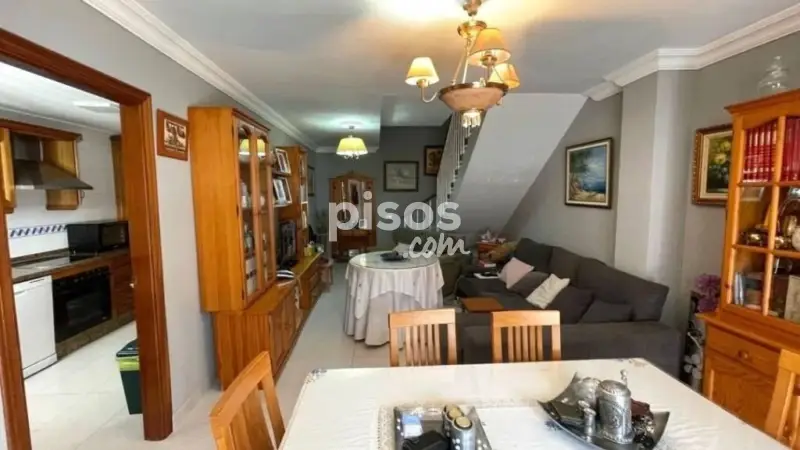 Casa en Venta en Ubrique 3 Dormitorios 2 Banos