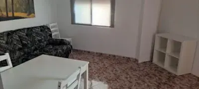 Ático en Ribarroja del Turia: 3 habitaciones, terraza y cocina equipada