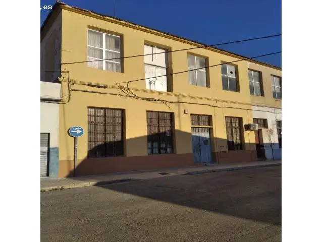 Naves Industriales en Zona de Alta Revalorizacion