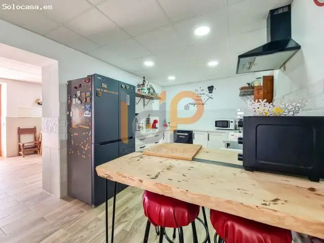 Casa Adosada en Arboleas con Terreno y Trastero