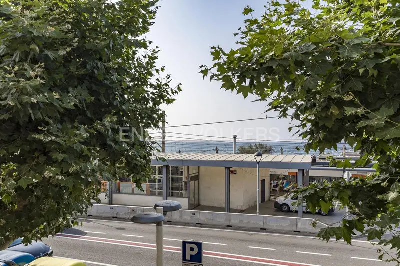 Chalet en Premià de Mar con Vistas al Mar y Piscina Privada
