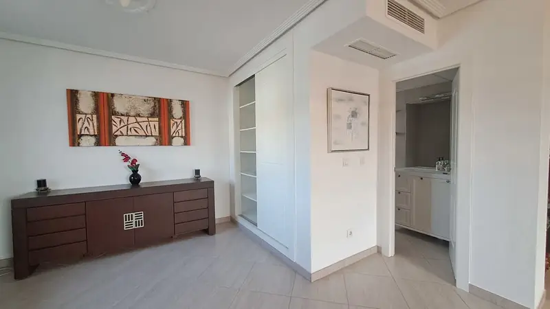 Villa en Punta Prima con Jacuzzi y Solarium