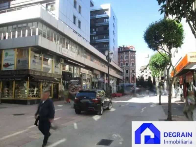 Alquiler Local Comercial Oviedo Centro 138m2