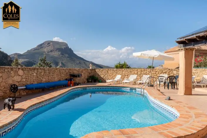 Villa 3 Dormitorios Sierra Cabrera Piscina Privada Vistas Montaña