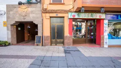 Piso en venta en Sabiñánigo 5 habitaciones 194m2 céntrico