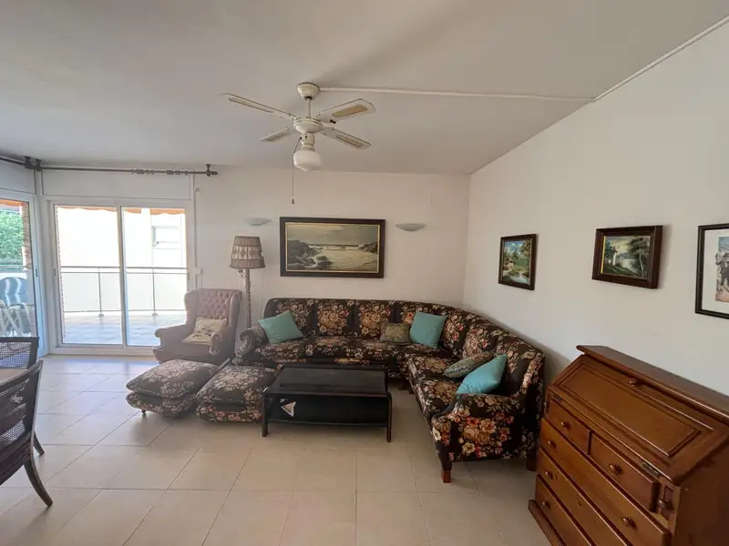 Venta Piso Amueblado Barenys Salou 4 Dorm 2 Baños