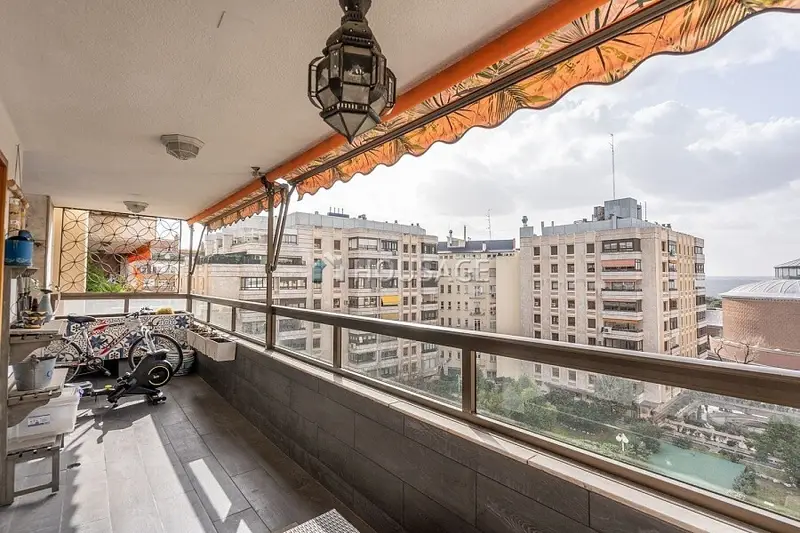 Piso Reformado con Terraza en Chamberí Madrid