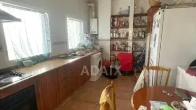 Casa Adosada en Alora con 4 Habitaciones y Terraza