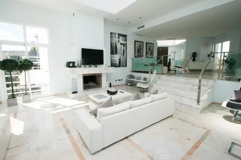 Villa de Lujo en La Quinta, Benahavís - Moderna y Clásica