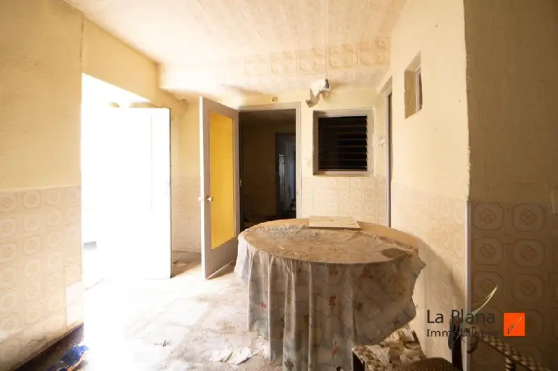 Casa con Terraza en Santa Bárbara para Reformar
