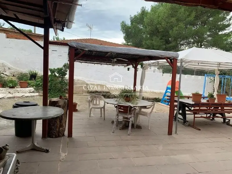 Venta Casa con trastero en Montserrat