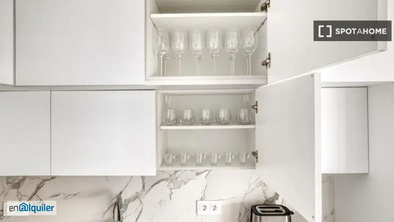 Apartamento de 3 dormitorios en alquiler en Goya