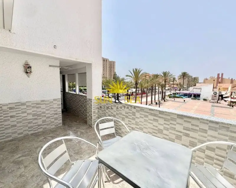 Apartamento en alquiler La Manga del Mar Menor 3 dormitorios 2 baños