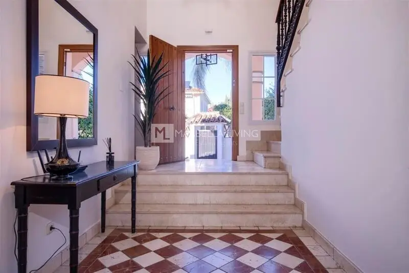 Villa de 4 Dormitorios en San Pedro Alcántara