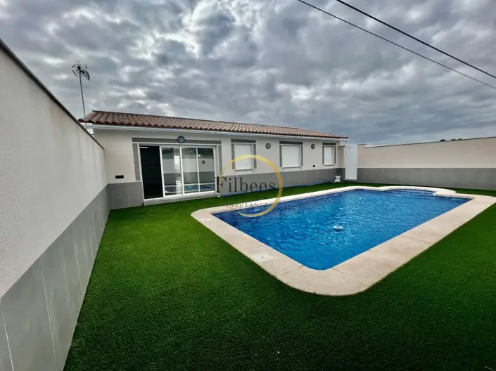 Villa 3 Dormitorios Lorca - Piscina - Sistema Solar