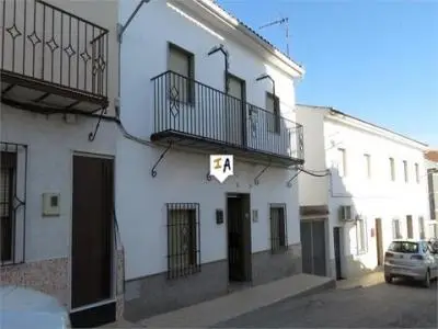 Casa en Noguerones con 2 plantas y antiguo alojamiento para animales