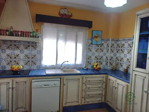 Casa en Los Barrios con Terraza y Garaje