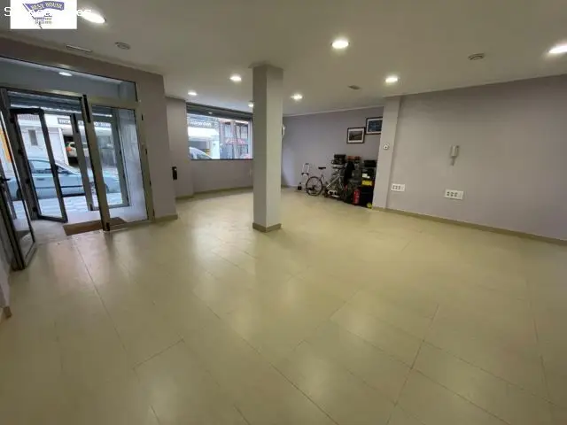 Local Comercial en Feria-El Pilar 110m2 70m2 Altillo