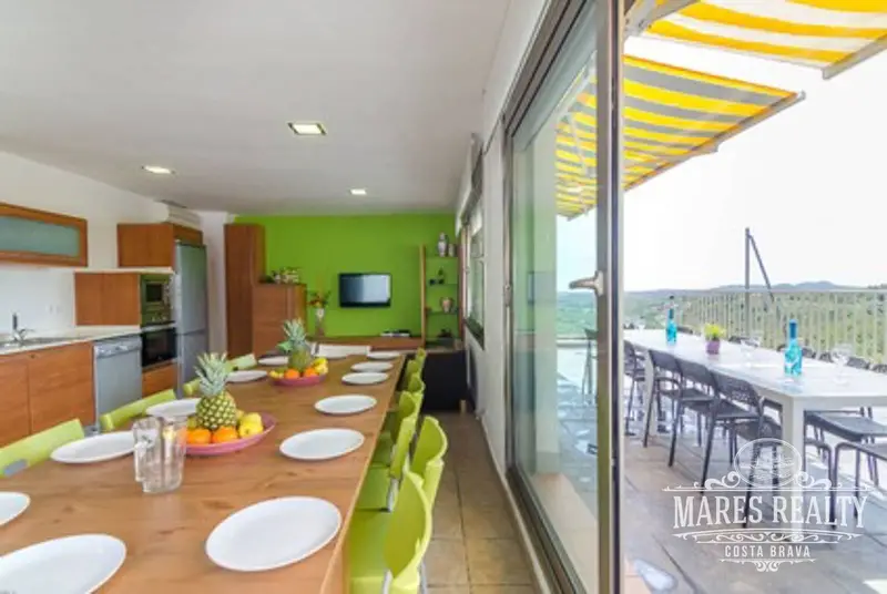 Chalet en Lloret de Mar con Licencia Turistica para 17 Personas