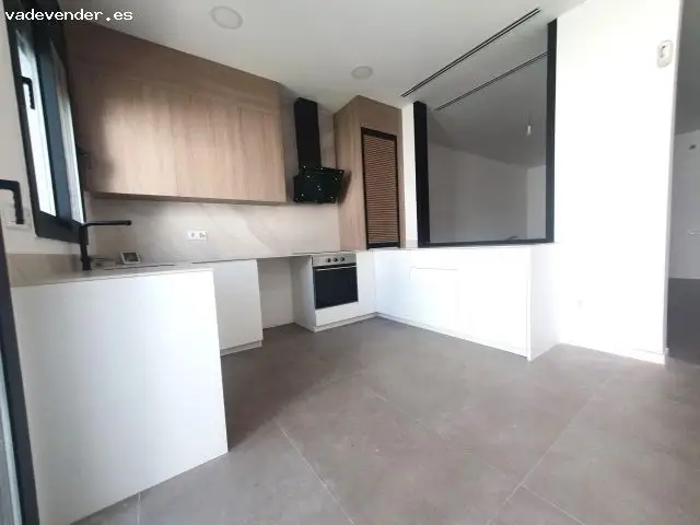 Bajos con Patio 40m2 en Gracià Sabadell 3 Habitaciones 2 Baños
