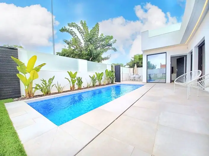 Villa de Lujo 3 Dormitorios Piscina Privada