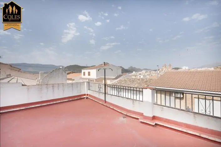 Casa de 6 Dormitorios en Vélez Rubio