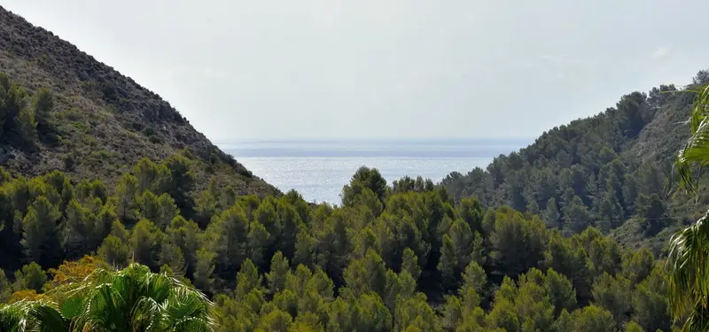 Chalet en Moraira con Vistas al Mar y Piscina Privada