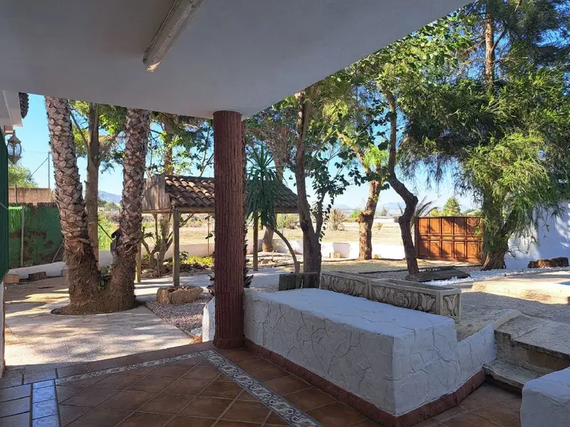 Villa con Piscina en Desamparados Orihuela 5 Dormitorios 3 Banos
