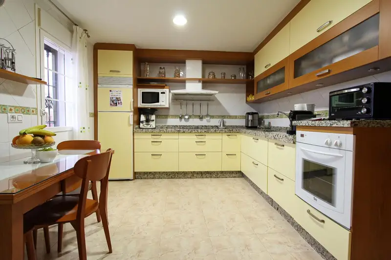Venta Piso Reformado Gurugu Badajoz 3 Habitaciones Calefaccion Patio