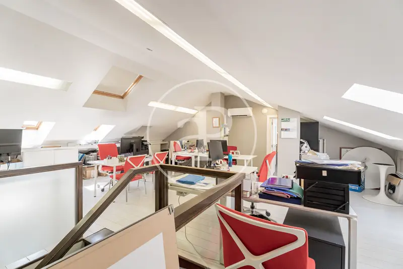 Casa en Venta en El Plantío 345m2 con Jardín y Sótano