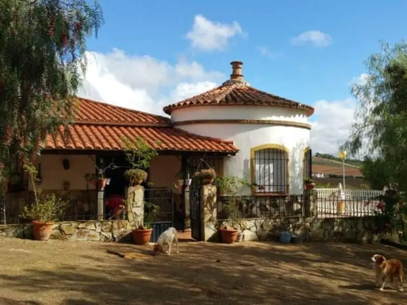 Casa Campestre en Zafra con Piscina y Amplio Terreno