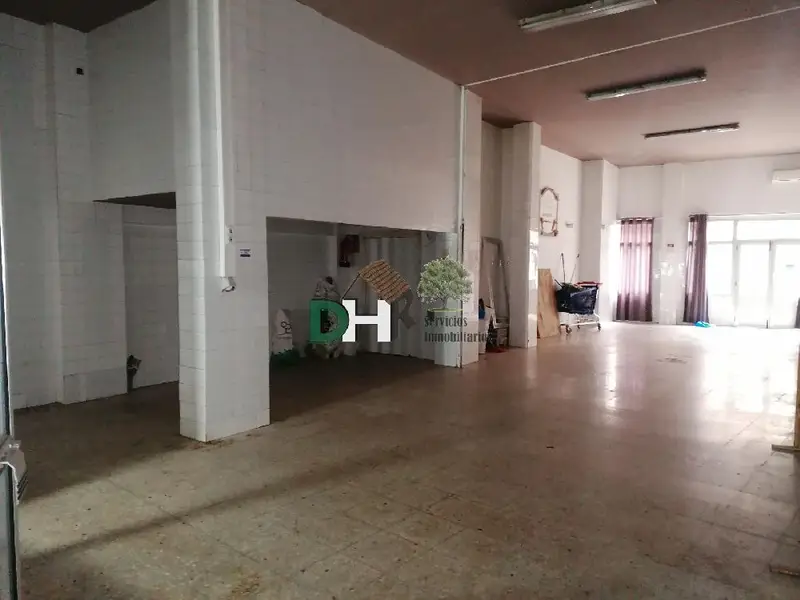 Venta Local Comercial 217m2 Casar de Caceres Reforma