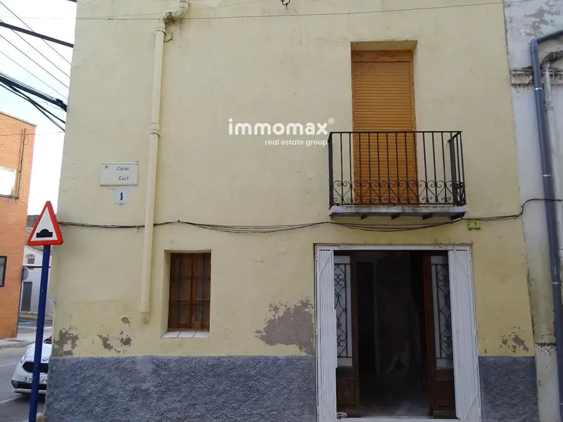 Chalet en venta en Tortosa centro 156m2 garaje terraza
