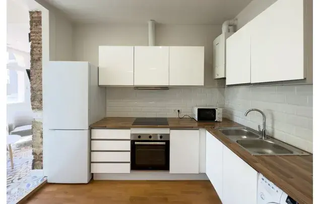 Habitacion Individual en Eixample Cerca de Plaza Catalunya