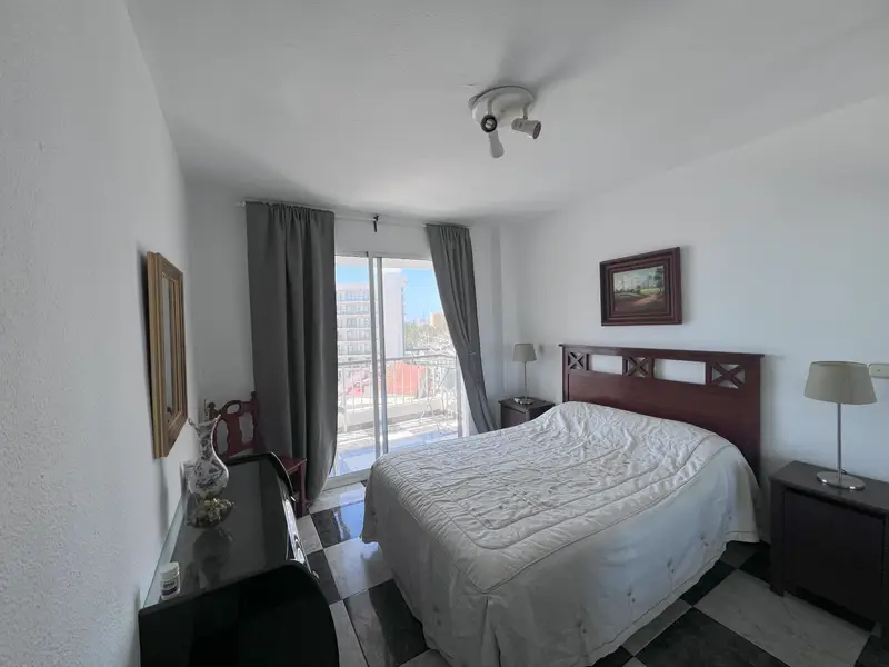 Apartamento con Terraza y Vistas al Mar en Solymar Benalmádena